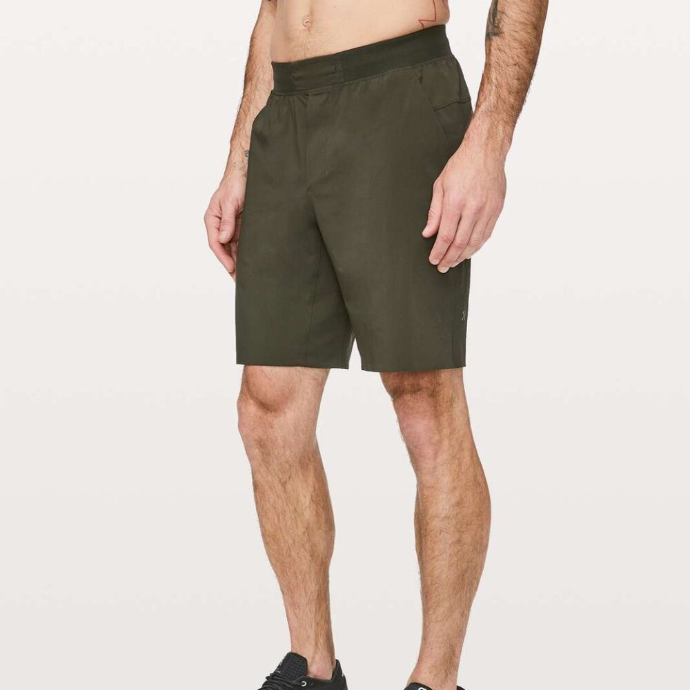 Lululemon License To Train shorts (Medium)